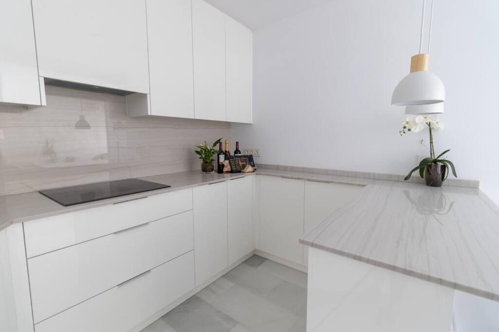Polo Apartaments 5E Jacaranda Marbella Luaran gambar